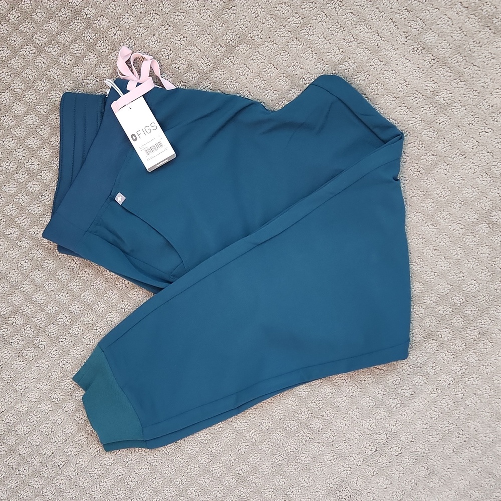 Brand new Figs Caribbean Blue zamora joggers